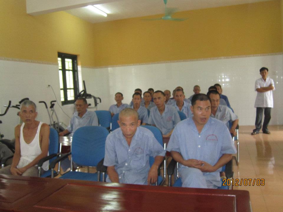 ดุดดังคนที่อยู่ร่วมใต้ชายคาเดียวกัน